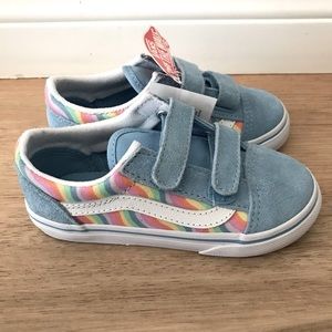 Vans toddler Velcro tennis shoe, toddler size 9